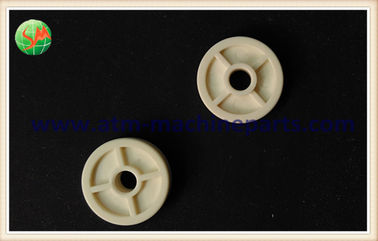 Rolo plástico de leitor de cartão de Sankyo na cor branca para o modelo do NCR 58xx 66xx